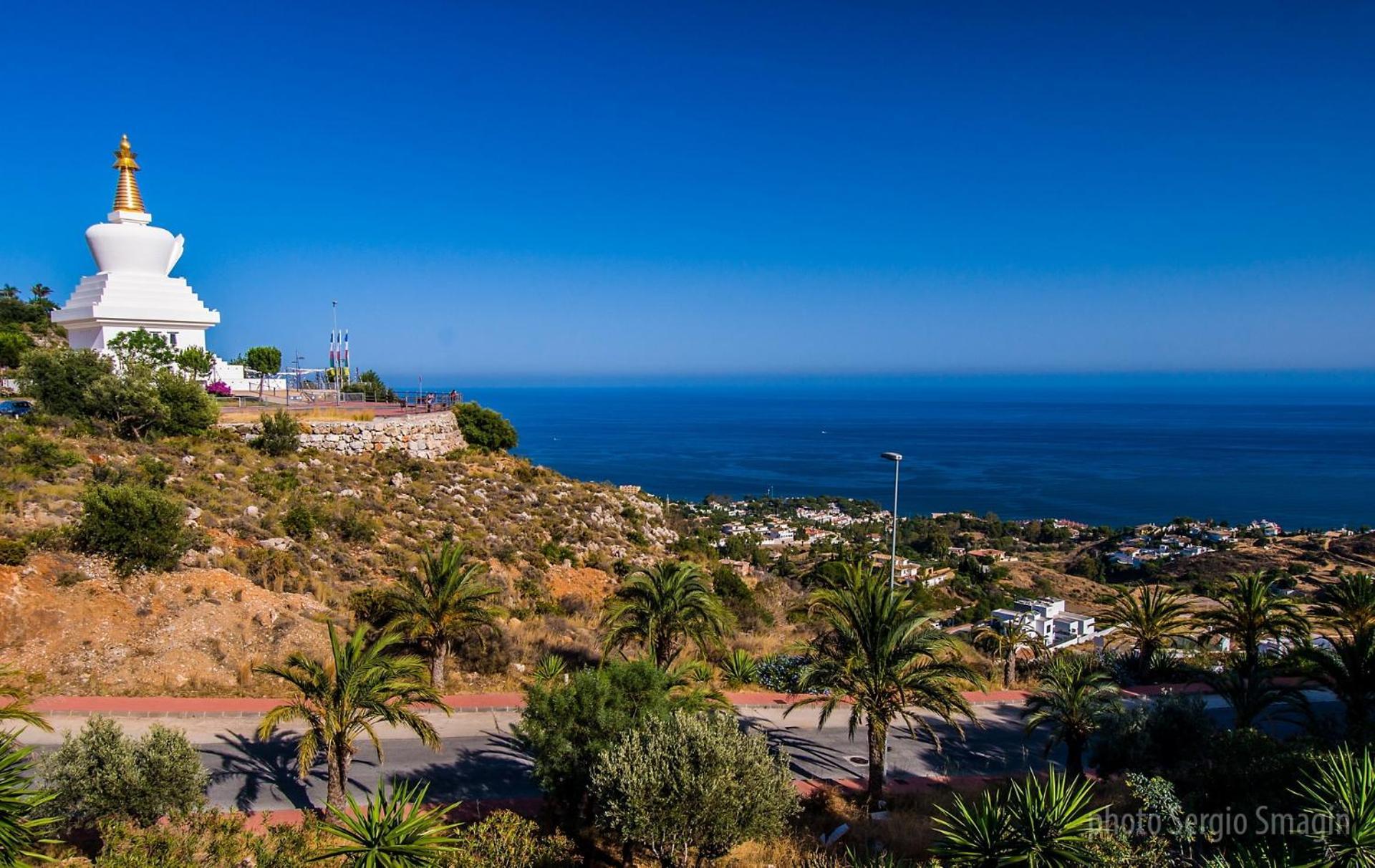 714 Iris Apartamento - Vista Al Mar - Cerca De Tren, Restaurantes, Tiendas - Playa A 10 Min Caminando 贝纳尔马德纳 外观 照片